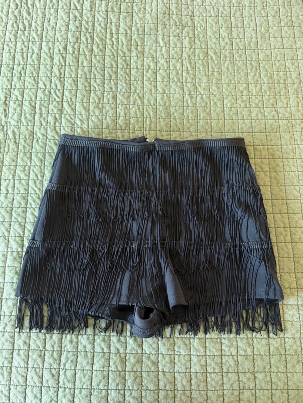 Pretty Little Thing Fringe Crop Top and short set - Picture 5 of 10